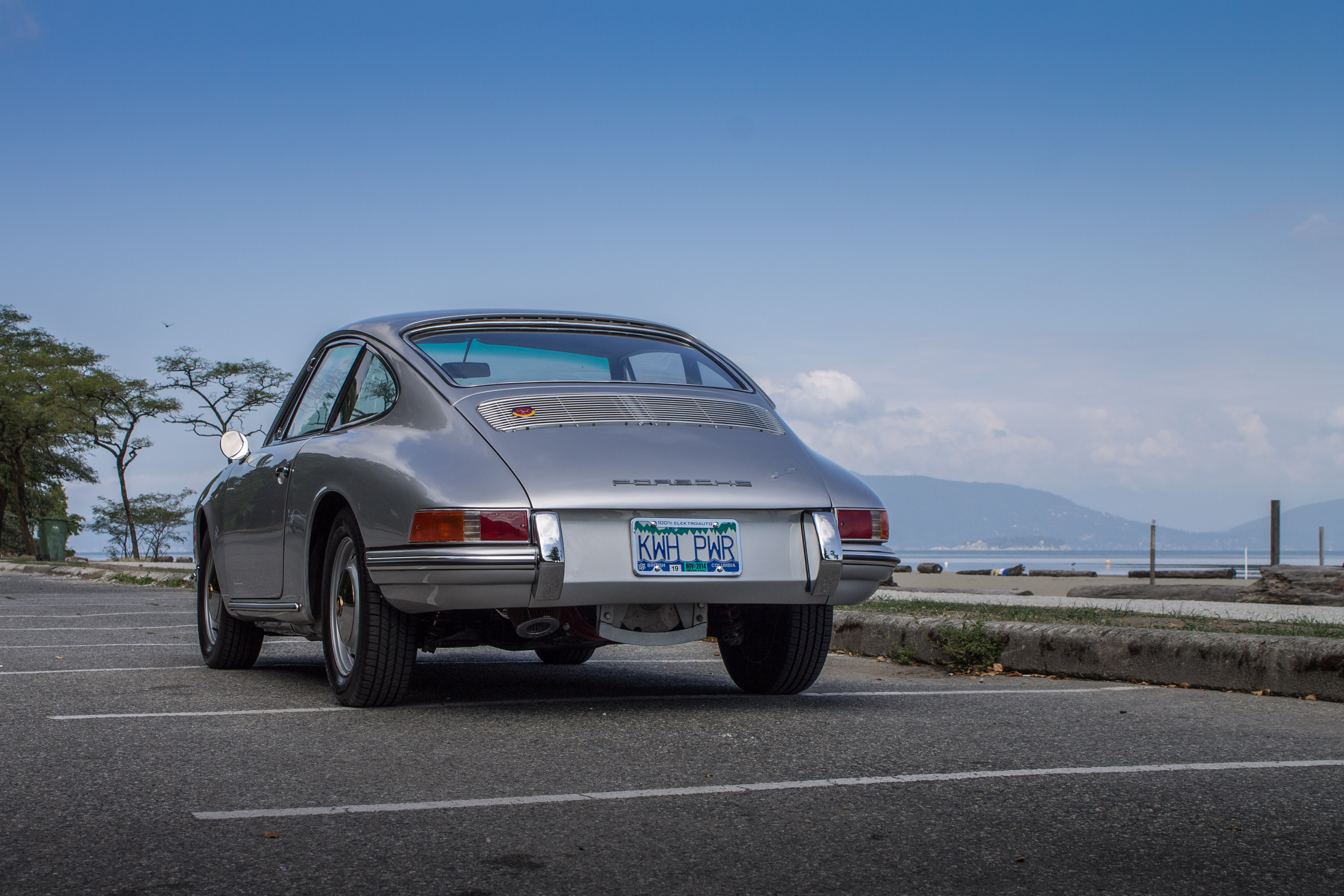 Rear view — KWH PWR plate