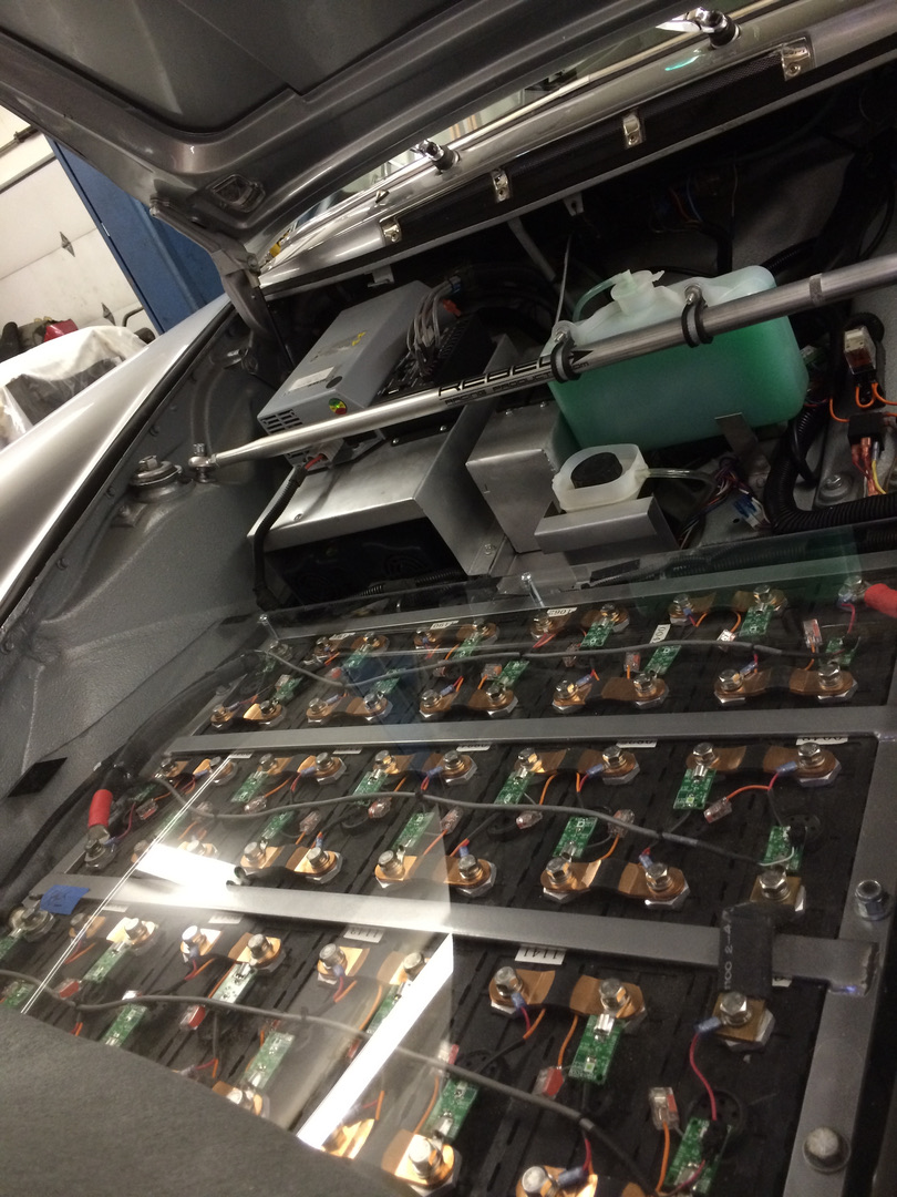 Lithium cells and battery management wiring